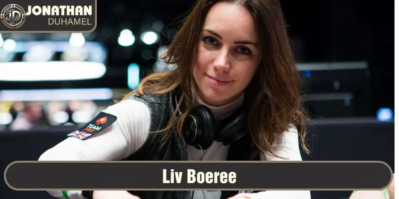 Phong cách của các tay chơi poker nổi tiếng – Ai mặc đẹp nhất? 7 Liv Boeree